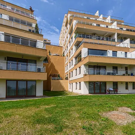 Apartment Uno- All Seasons With Garden View *