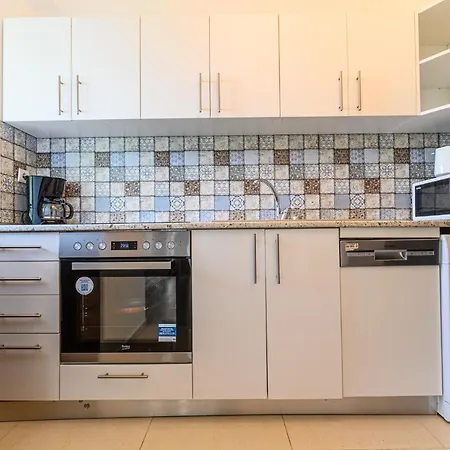 Uno- All Seasons With Garden View Apartment