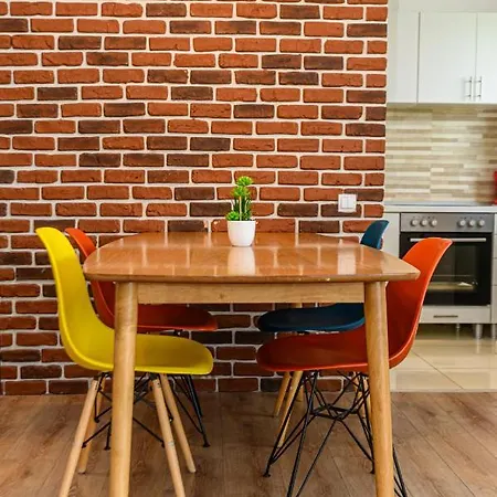 Uno- All Seasons With Garden View Apartment Brasov