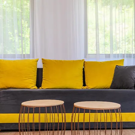 Uno- All Seasons With Garden View Apartment Brasov