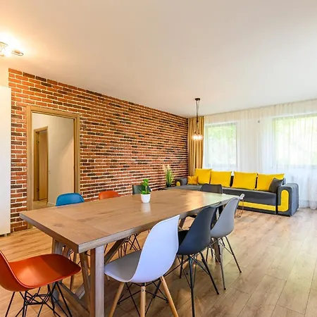 Apartment Uno- All Seasons With Garden View Brasov