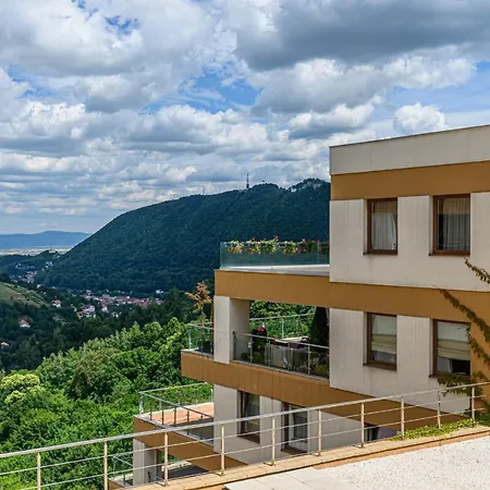 Uno- All Seasons With Garden View Apartment Brasov