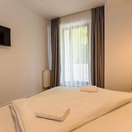 Apartment Uno- All Seasons With Garden View Brasov